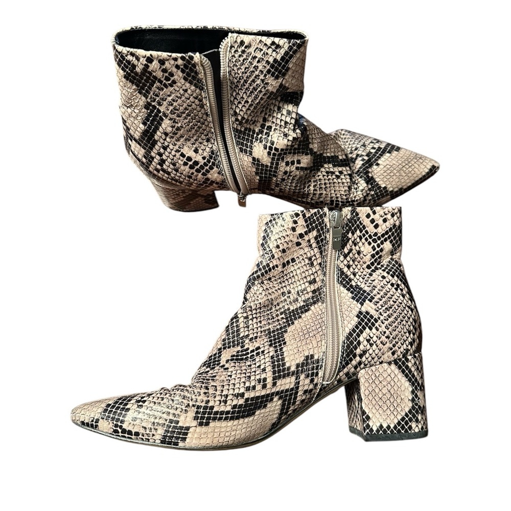 Marc Fisher Snakeskin Zip Up Booties SZ 8.5